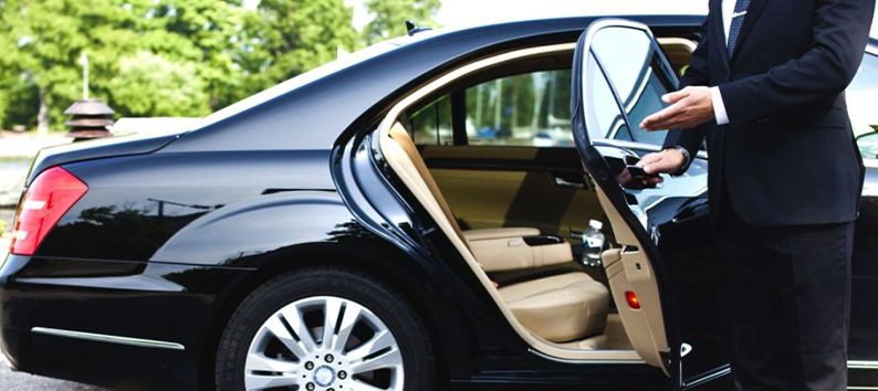 Monthly chauffeur service Dubai with professional drivers for hire