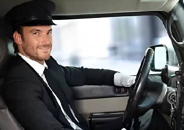 Hire a Driver in Dubai For Daily or Hourly Service
